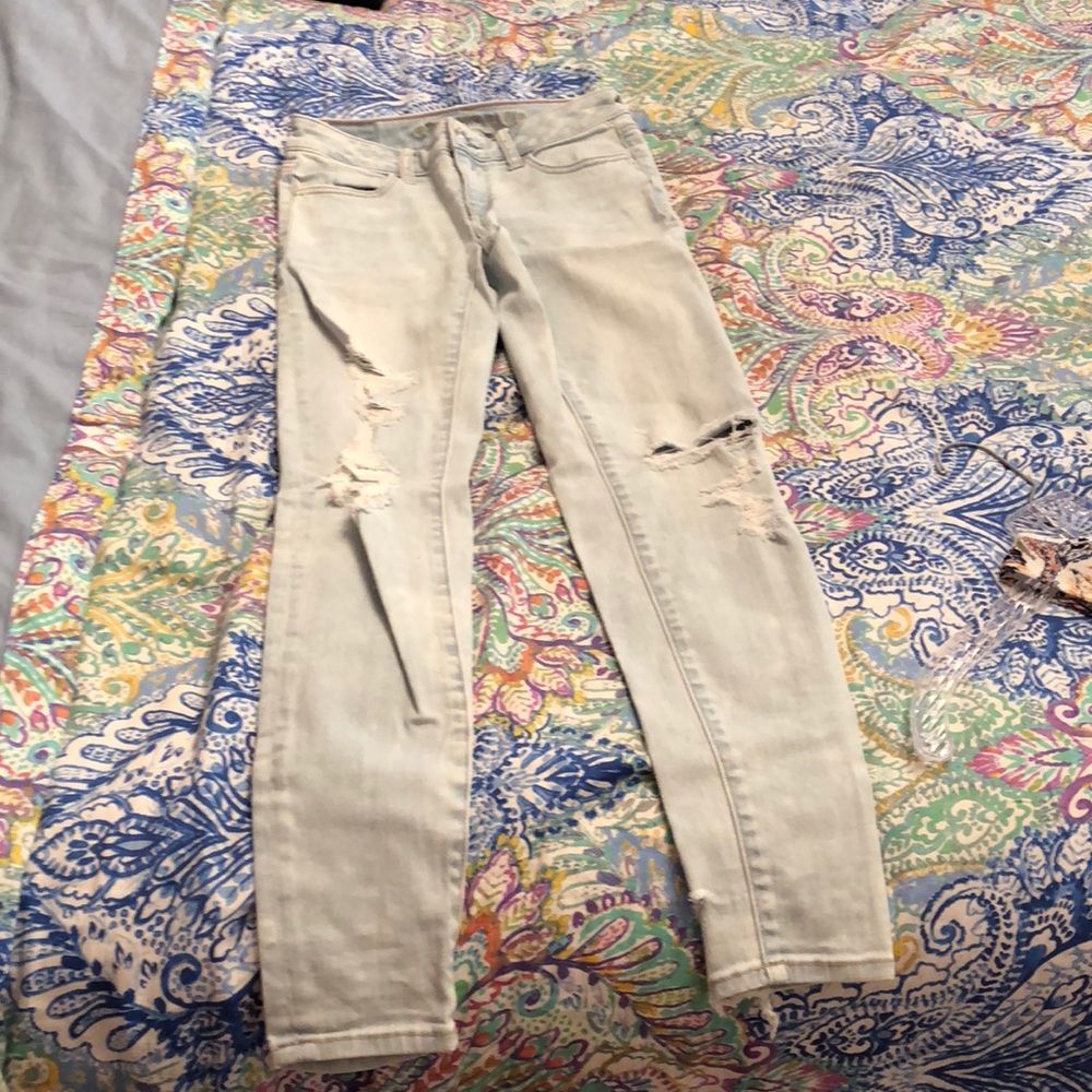 light wash jeans